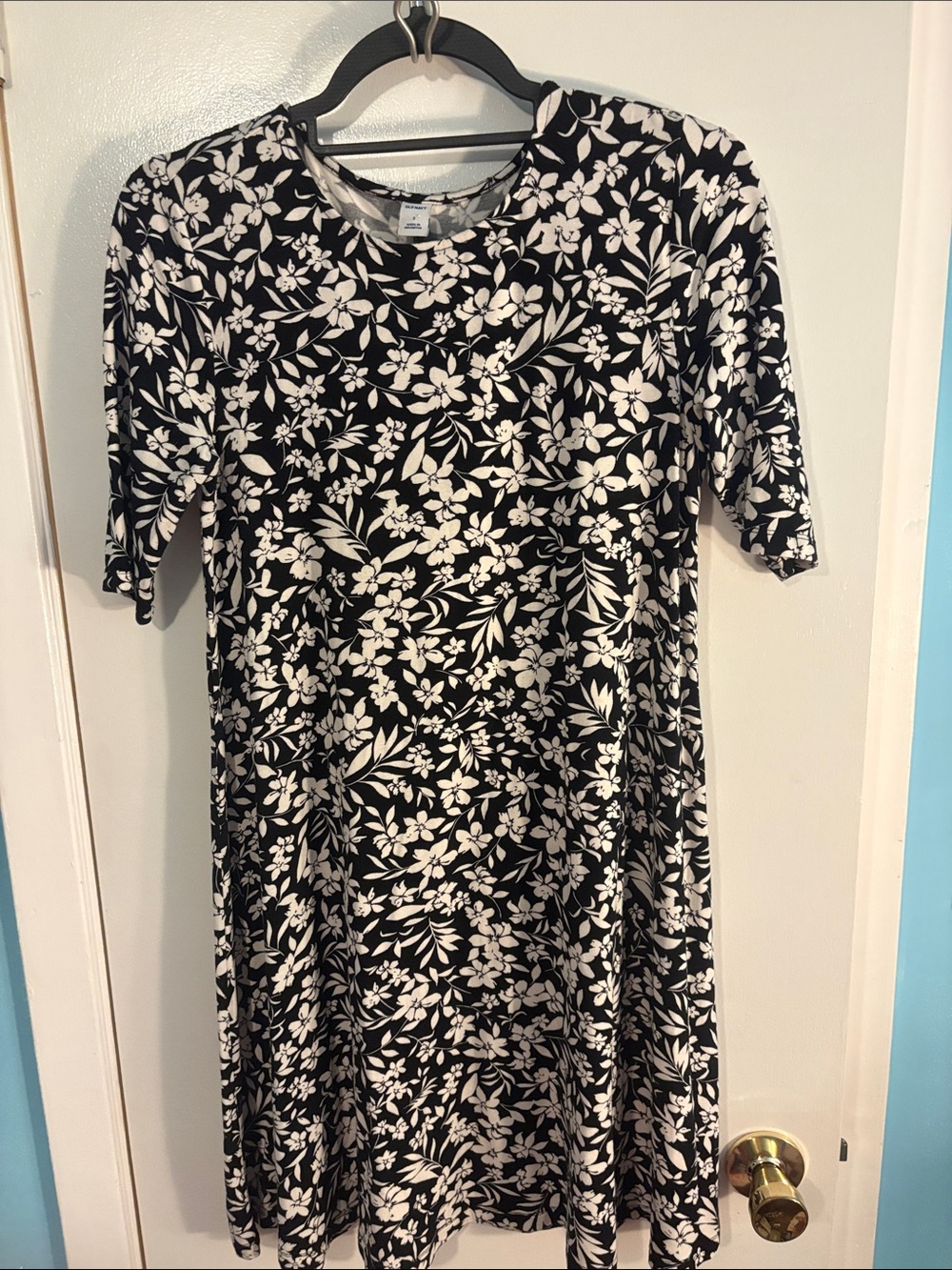 Old Navy Black and White Floral Midi Dress